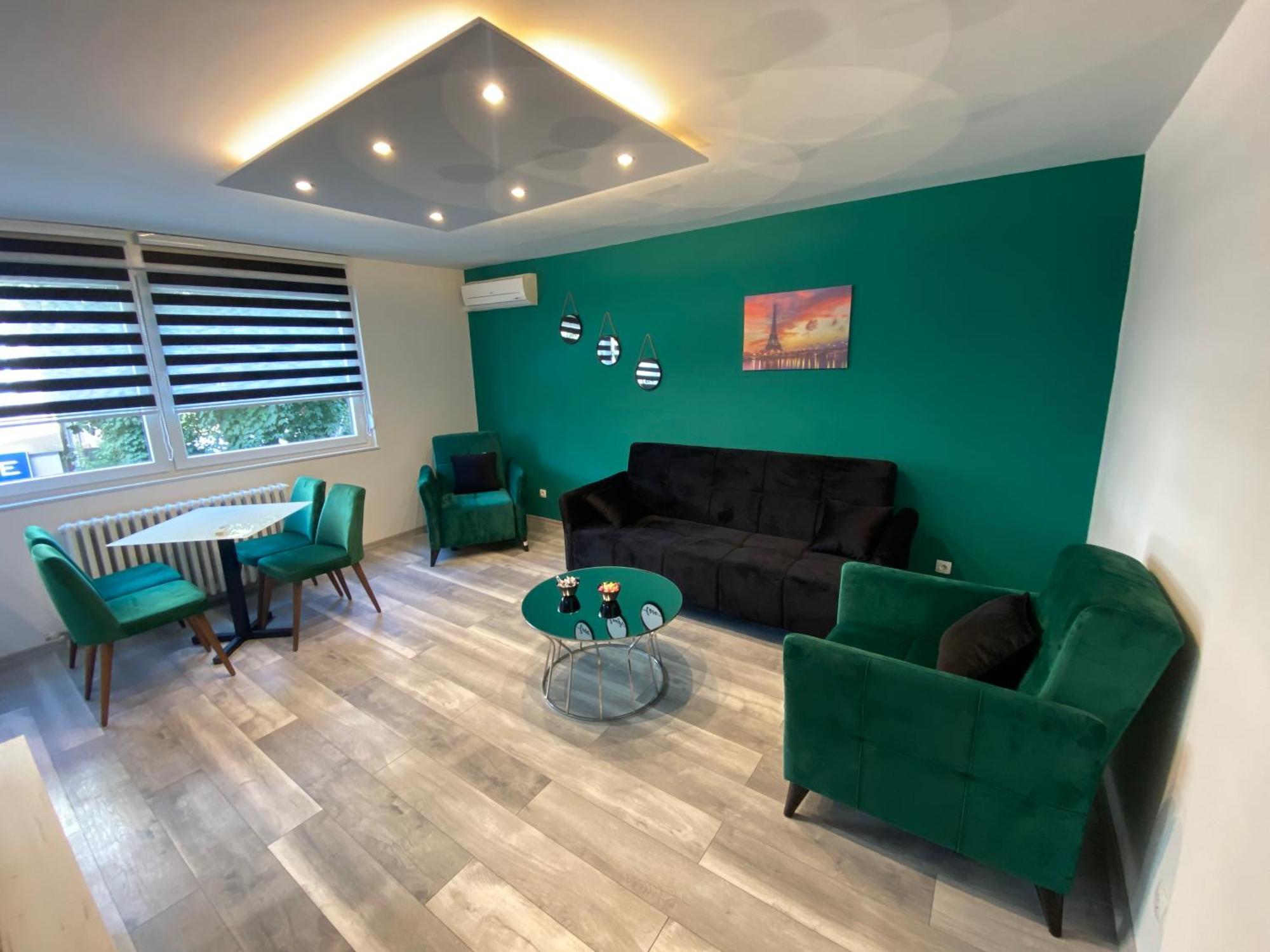 Apartman Omar Stan Na Dan Besplatan Parking SJJ Extérieur photo